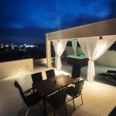 Appartamento Olive Oasis Penthouse With Jacuzzi Zara Esterno foto