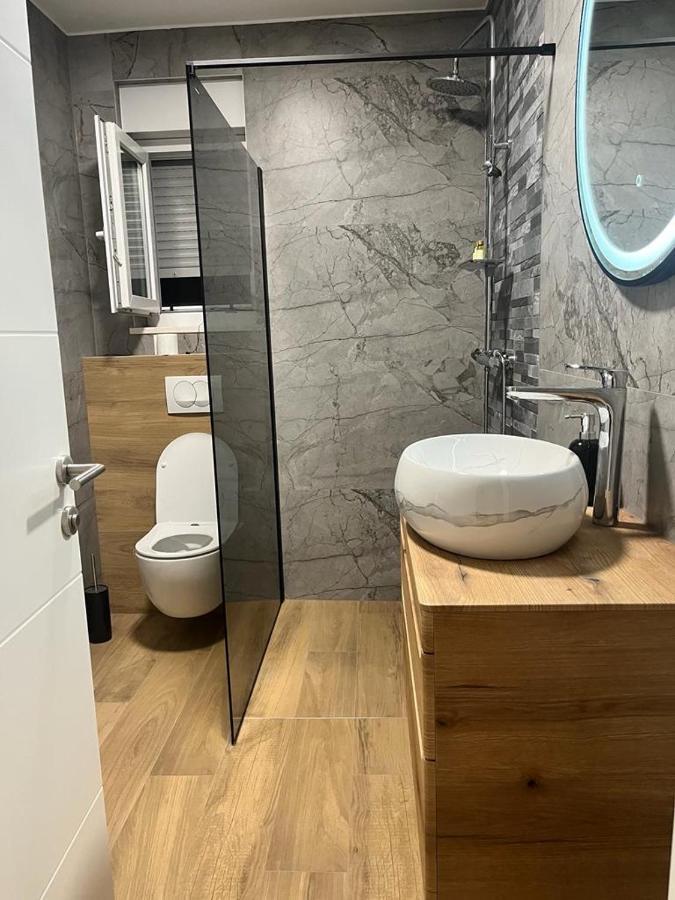 Appartamento Olive Oasis Penthouse With Jacuzzi Zara Esterno foto