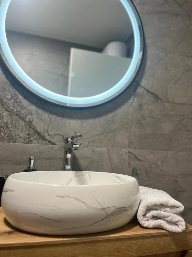 Appartamento Olive Oasis Penthouse With Jacuzzi Zara Esterno foto
