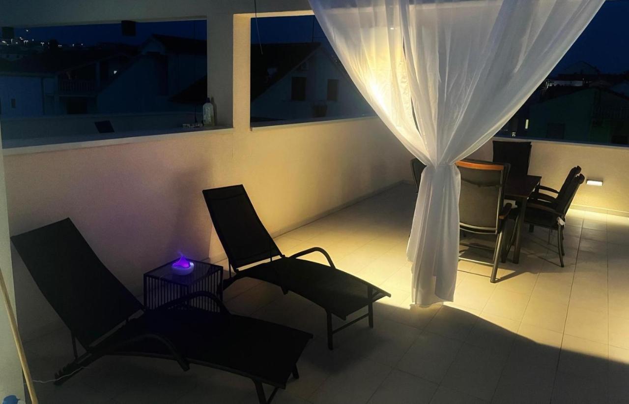 Appartamento Olive Oasis Penthouse With Jacuzzi Zara Esterno foto